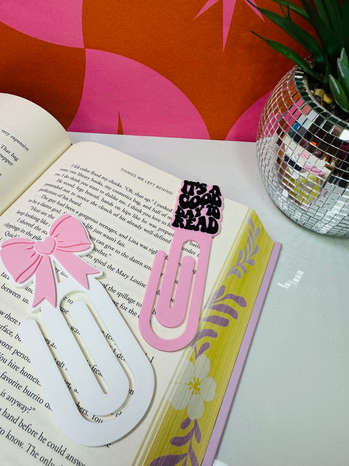 It's A Good Day to Read Bookmark